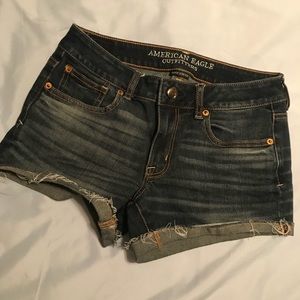 American eagle shortie demin shorts. Size 6